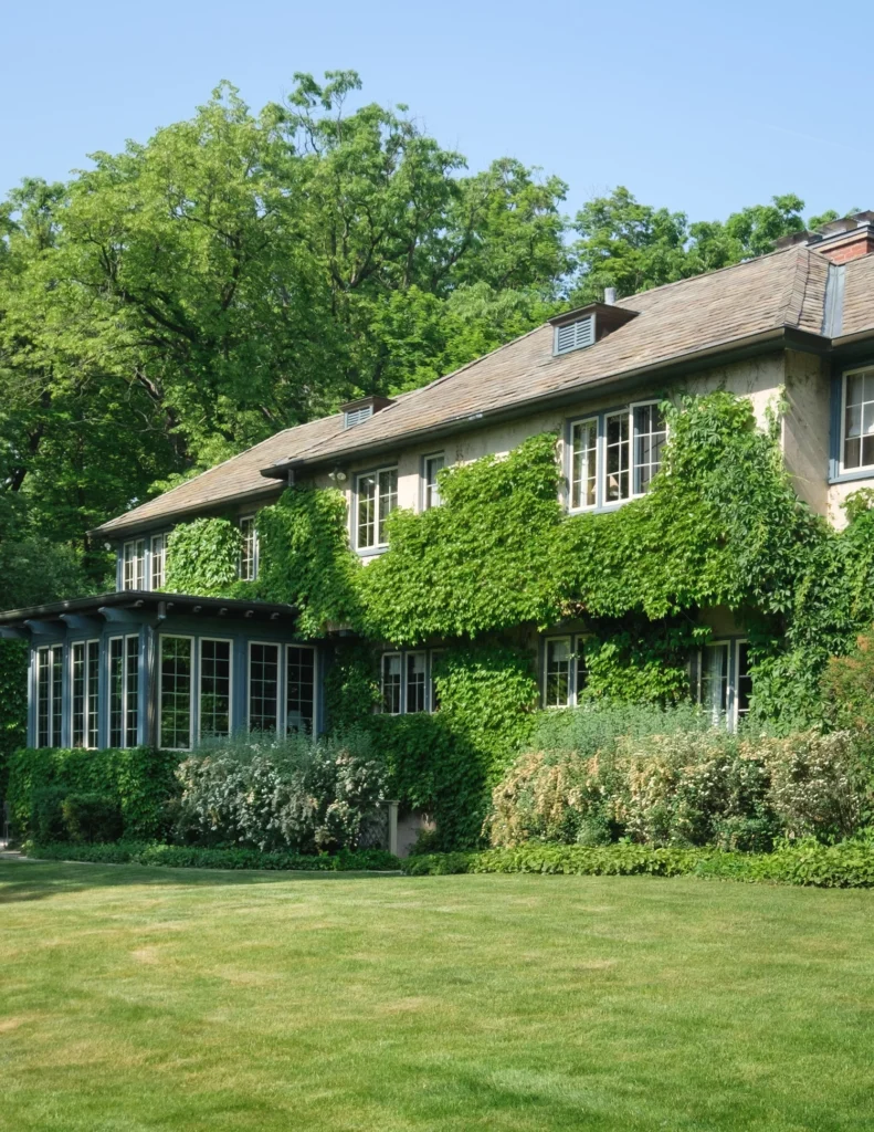 Carry Playhouse, 1298 N. Green Bay Road